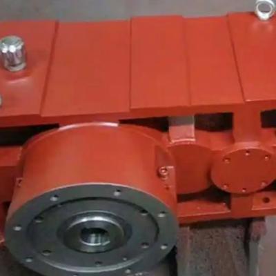 Daily maintenance of lubrication and sealing system for ZLYJ125-10-II reducer used in screw extruder