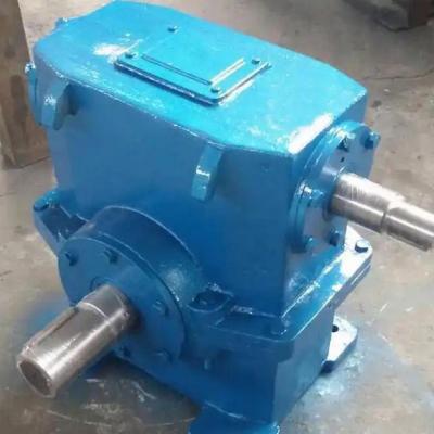 What are the characteristics of material selection for WS80-23-II worm gear reducer